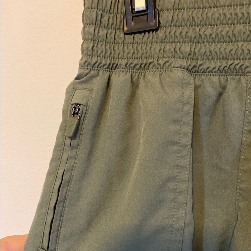 Old Navy Joggers Stretch Elastic Waist Olive Green Athleisure Women’s Size 4